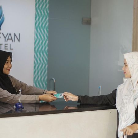 Sofyan Hotel Soepomo Jakarta Exterior foto