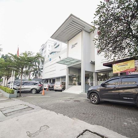 Sofyan Hotel Soepomo Jakarta Exterior foto