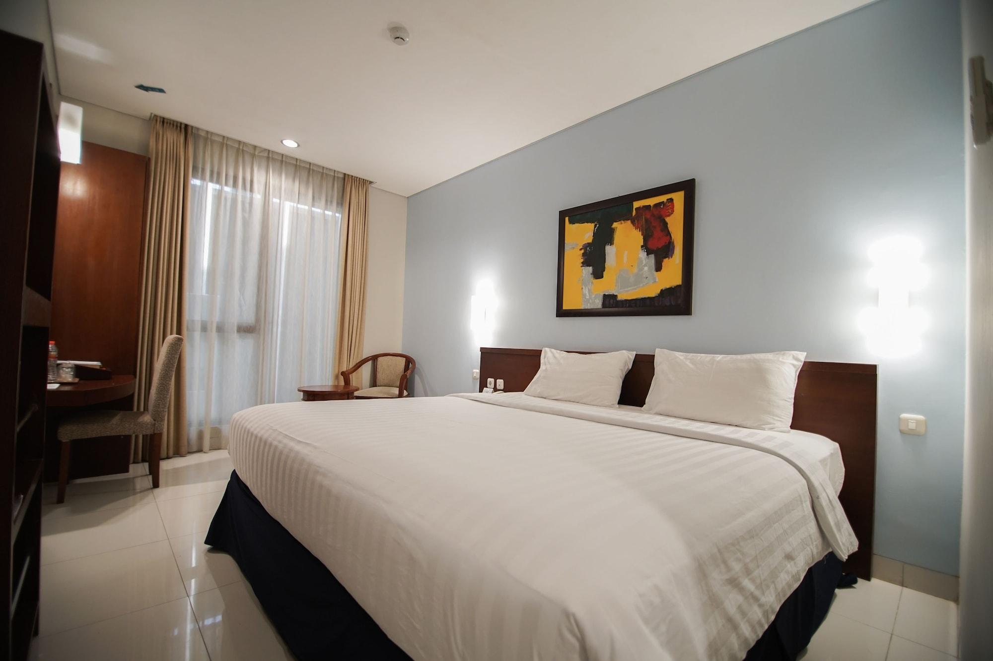 Sofyan Hotel Soepomo Jakarta Exterior foto