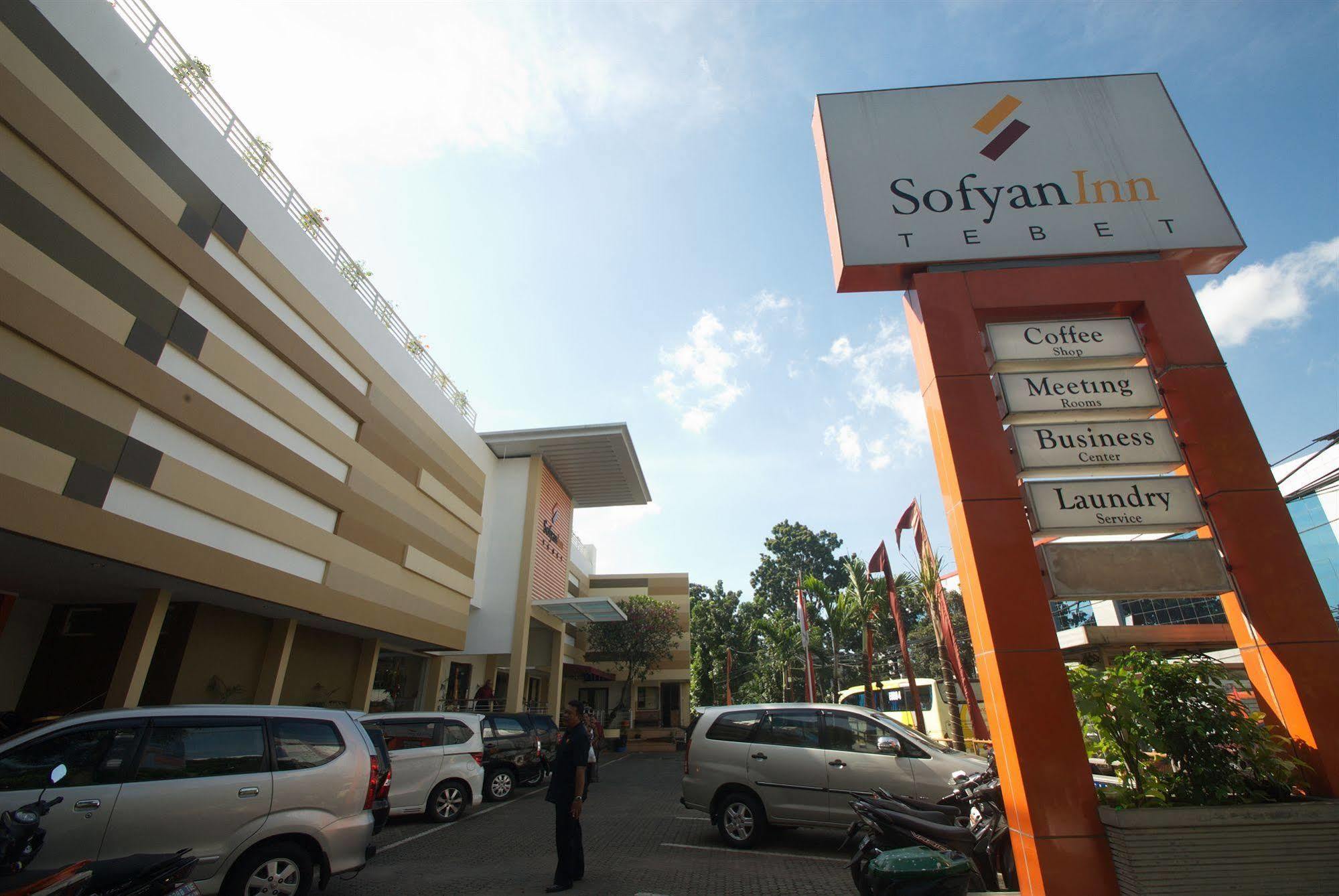 Sofyan Hotel Soepomo Jakarta Exterior foto
