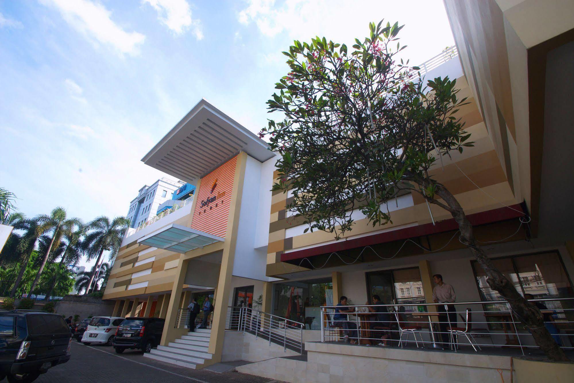Sofyan Hotel Soepomo Jakarta Exterior foto