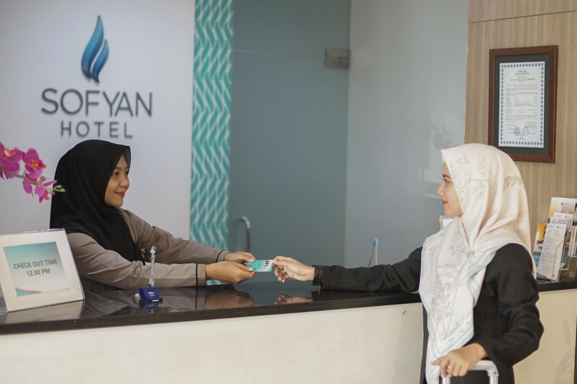 Sofyan Hotel Soepomo Jakarta Exterior foto