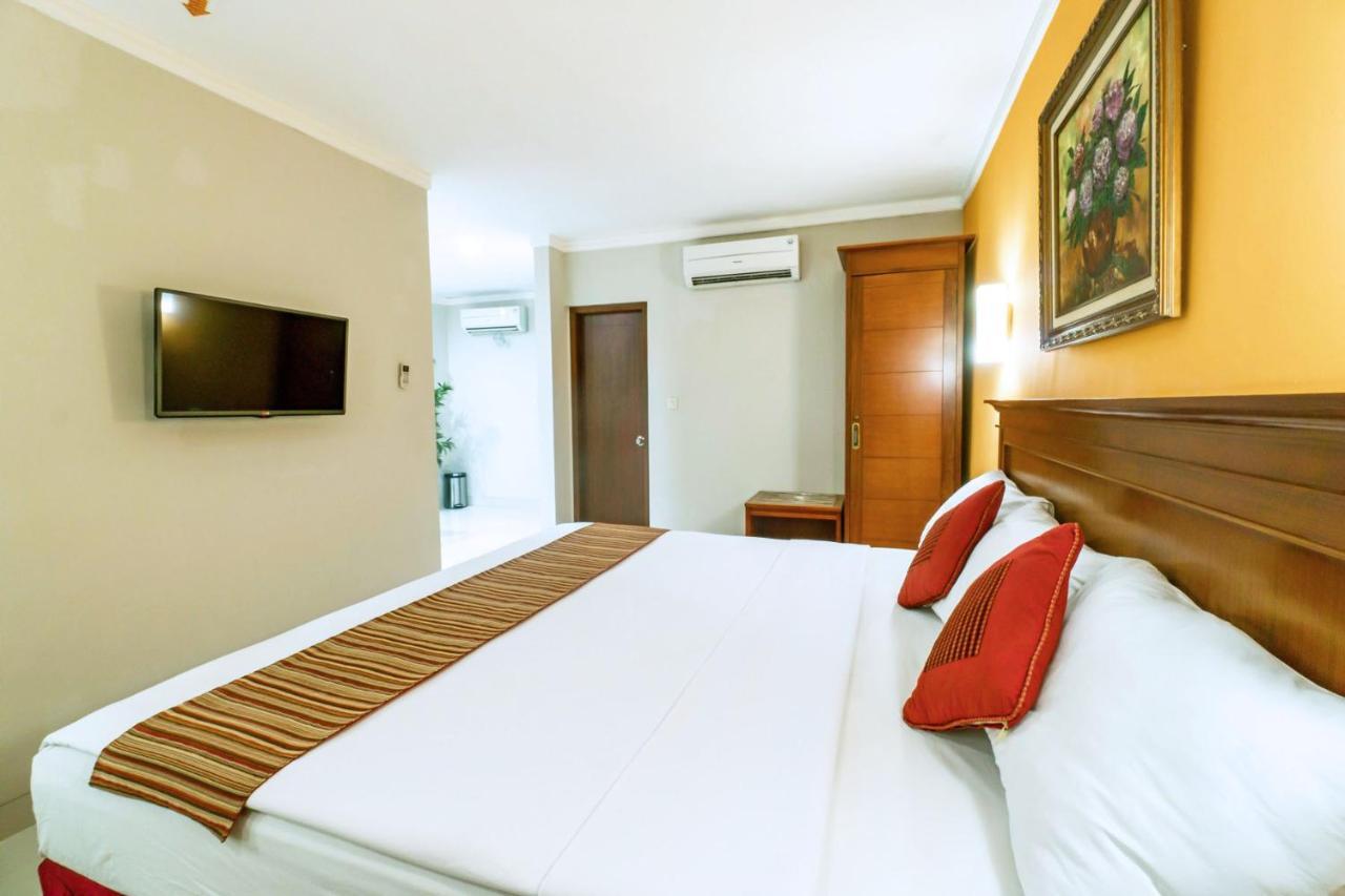 Sofyan Hotel Soepomo Jakarta Exterior foto