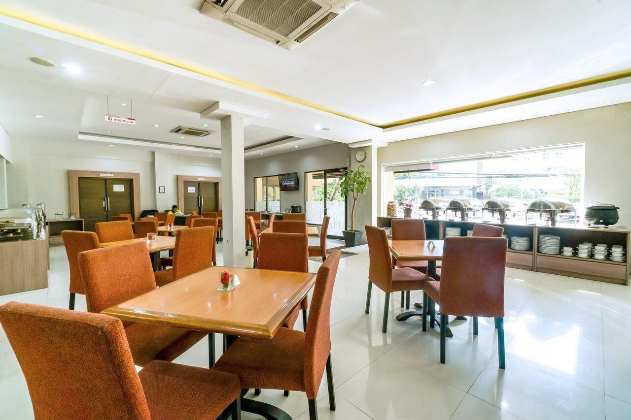 Sofyan Hotel Soepomo Jakarta Exterior foto